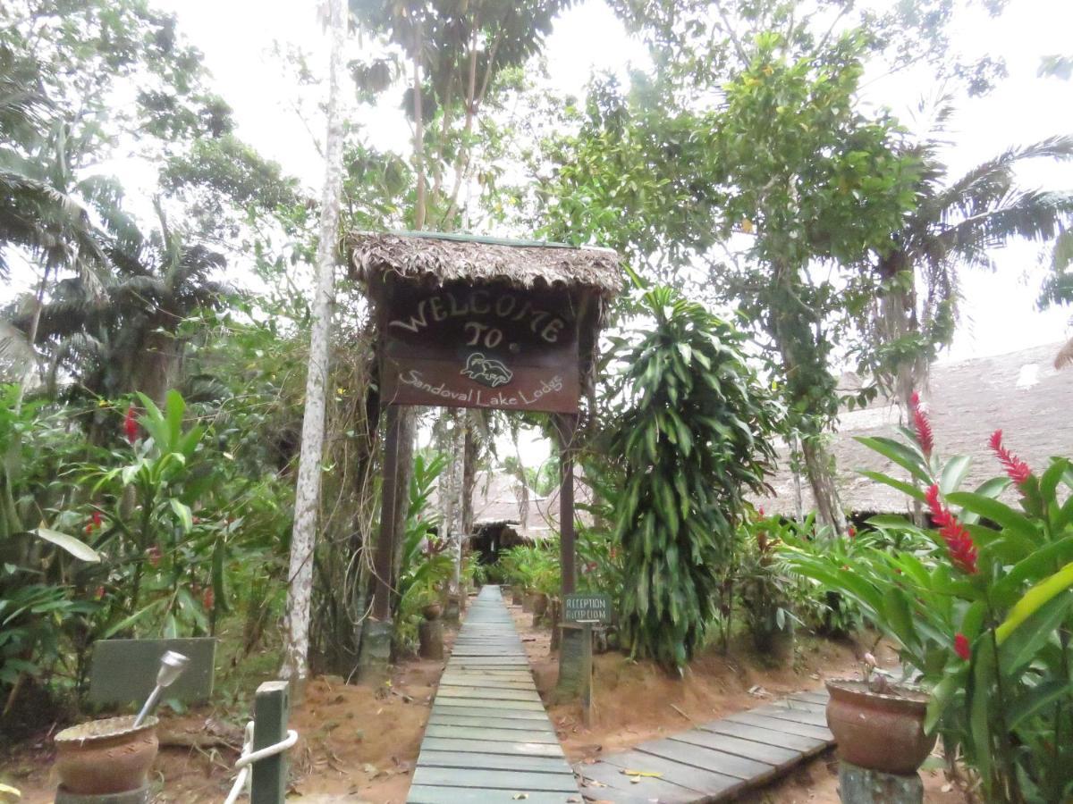 Sandoval Lake Lodge Puerto Maldonado Exterior foto